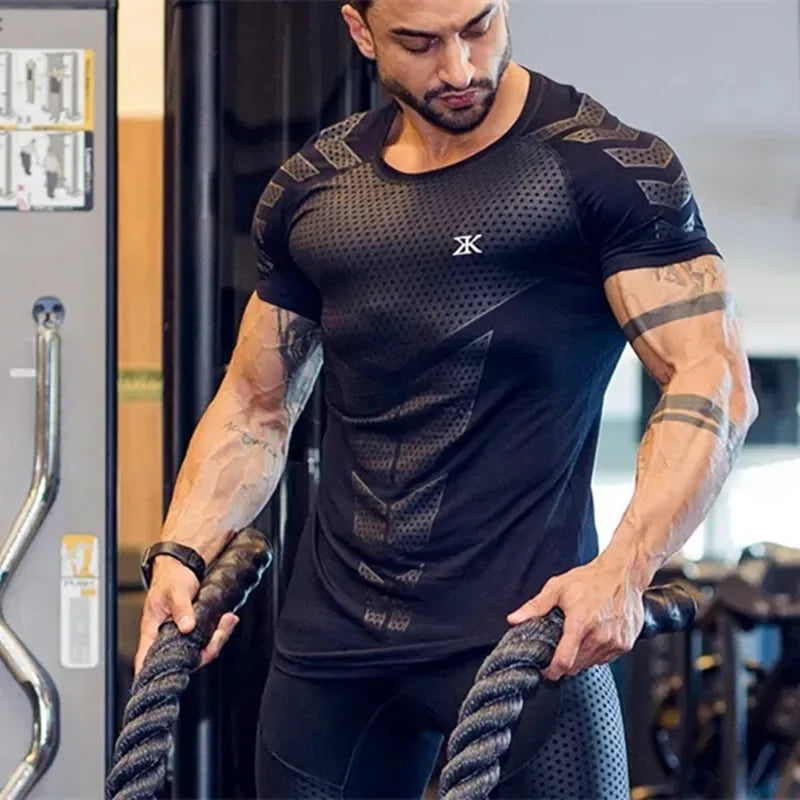 2026 Men Running Sports T-shirt Training Quick Dry Tight Short Sleeves Shirt Bodybuilding compress Fitness Tee Tops men Clothing